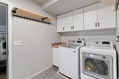 438 W 1050 N, Centerville, UT 84014 - Photo 23