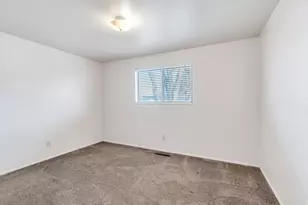 16 E 925 N, Orem, UT 84057 - Photo 13