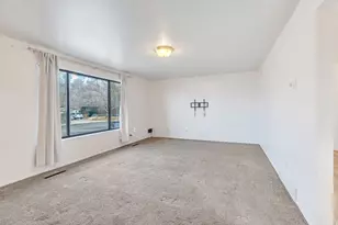 16 E 925 N, Orem, UT 84057 - Photo 3
