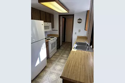 131 W 400 S, Vernal, UT 84078 - Photo 17