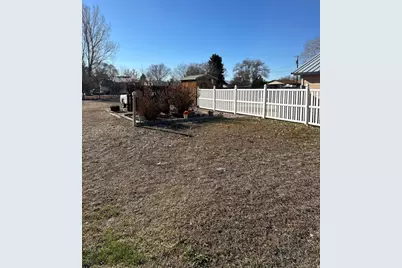 131 W 400 S, Vernal, UT 84078 - Photo 11