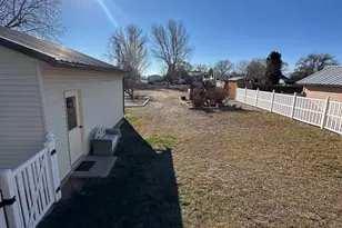 131 W 400 S, Vernal, UT 84078 - Photo 9