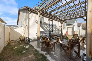 1758 E Tumwater Ln N, Eagle Mountain, UT 84005 - Photo 13