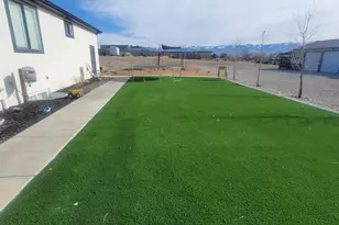 114 E 500 N, Moroni, UT 84646 - Photo 7