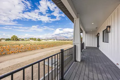 1104 W 10125 S, South Jordan, UT 84095 - Photo 27