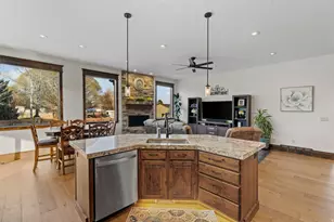 2644 W Titans Ct S, South Jordan, UT 84095 - Photo 15