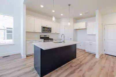 818 N Danvers Dr #670, Saratoga Springs, UT 84045 - Photo 9