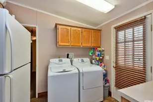 5092 S El Sendero Cir E, Salt Lake City, UT 84117 - Photo 7