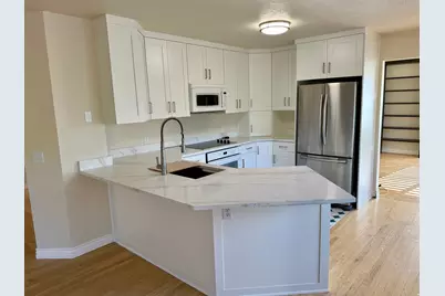 3181 E Deer Cir, Cottonwood Heights, UT 84121 - Photo 11