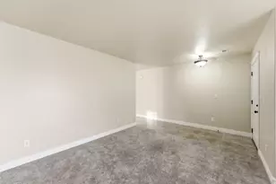 2303 Garden Ln, Layton, UT 84041 - Photo 11