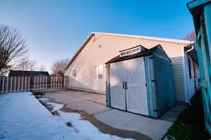 1466 N Lewis Peak Dr, Ogden, UT 84404 - Photo 23