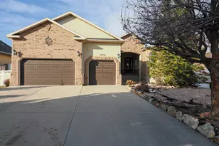 10036 S Birdie Way, South Jordan, UT 84095 - Photo 1