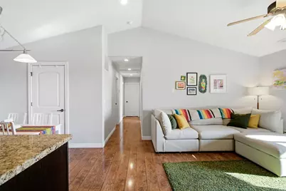 986 W 270 S #301, Pleasant Grove, UT 84062 - Photo 3