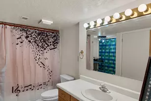 1093 E Colima Dr S, Sandy, UT 84094 - Photo 37