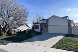 1401 W Green Hedge Way S, West Jordan, UT 84084 - Photo 3