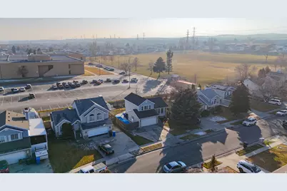 5661 W Sunkist Dr S, Kearns, UT 84118 - Photo 27