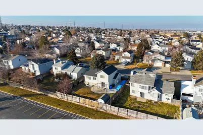 5661 W Sunkist Dr S, Kearns, UT 84118 - Photo 25