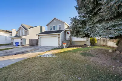 5661 W Sunkist Dr S, Kearns, UT 84118 - Photo 3