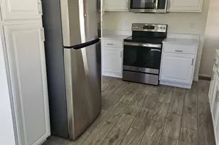 956 E Sego Lily Dr, Sandy, UT 84094 - Photo 5