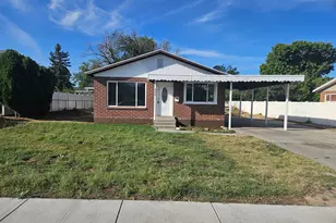 956 E Sego Lily Dr, Sandy, UT 84094 - Photo 1