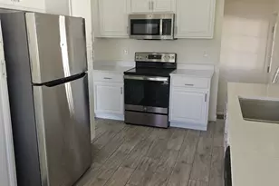 956 E Sego Lily Dr, Sandy, UT 84094 - Photo 3