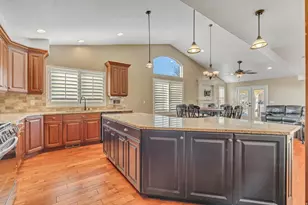 83 W 850 S, Centerville, UT 84014 - Photo 15