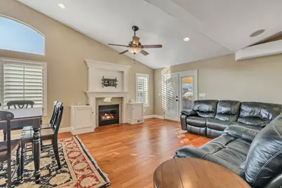 83 W 850 S, Centerville, UT 84014 - Photo 9