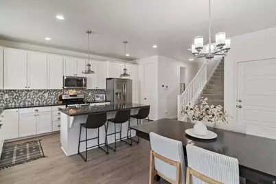 1023 W Molly Pitcher Cir, Bluffdale, UT 84065 - Photo 3