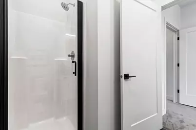 32 W 400 S, Bountiful, UT 84010 - Photo 23