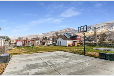 610 E Pages Ln, Centerville, UT 84014 - Photo 43