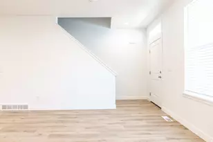 520 S Orch Dr, Bountiful, UT 84010 - Photo 5