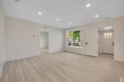 2202 S Lake St, South Salt Lake, UT 84106 - Photo 9