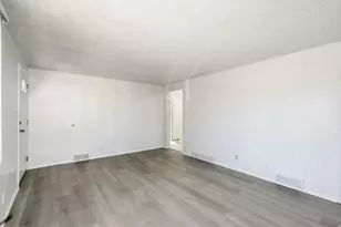 1076 S Glendale Circle, Salt Lake City, UT 84104 - Photo 7