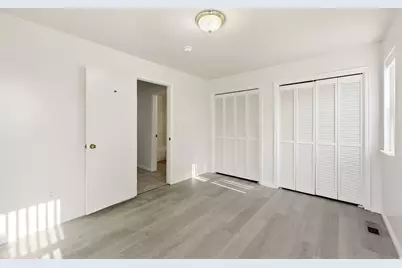 1076 S Glendale Cir, Salt Lake City, UT 84104 - Photo 21