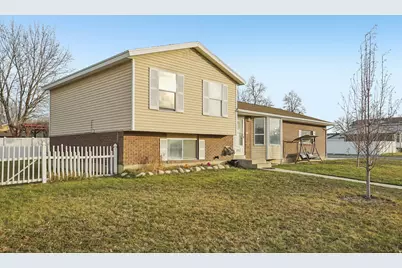 9571 S David St E, Sandy, UT 84070 - Photo 1