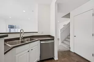 6647 W Merlot Way, West Jordan, UT 84081 - Photo 13