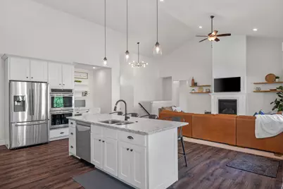 1043 S 900 E, Salem, UT 84653 - Photo 7