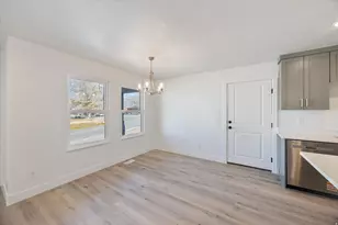 594 E 400 S, Nephi, UT 84648 - Photo 11