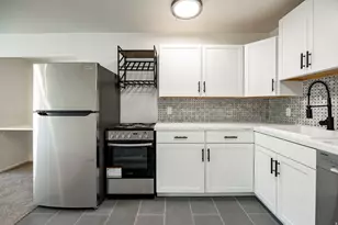 127 S 800 E, Salt Lake City, UT 84102 - Photo 5