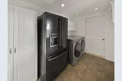 880 E Casa Negra Ave, Midvale, UT 84047 - Photo 9