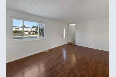 880 E Casa Negra Ave, Midvale, UT 84047 - Photo 3