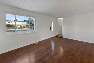 880 E Casa Negra Ave, Midvale, UT 84047 - Photo 3