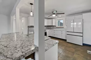 880 E Casa Negra Ave, Midvale, UT 84047 - Photo 7