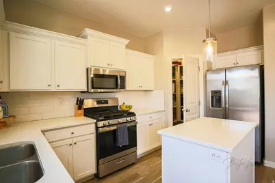 834 N Pleasant Ln, Washington, UT 84780 - Photo 9