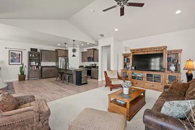 794 E 110 S #13, Salem, UT 84653 - Photo 15