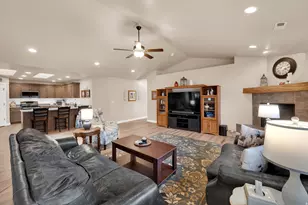 2894 Trailside Dr, Syracuse, UT 84075 - Photo 9