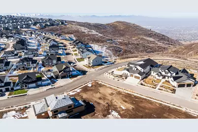 2568 E Canyon Edge Dr, Draper, UT 84020 - Photo 3