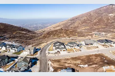 2568 E Canyon Edge Dr, Draper, UT 84020 - Photo 11