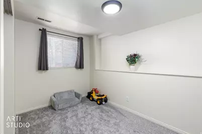 593 W 950 N, Clinton, UT 84015 - Photo 17
