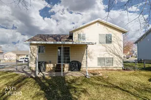 593 W 950 N, Clinton, UT 84015 - Photo 19